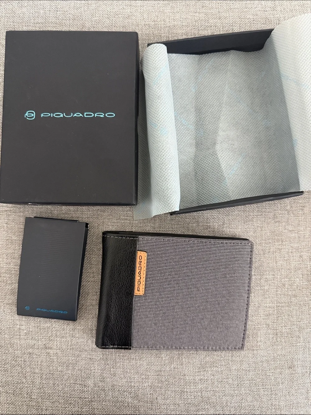 Piquadro blade collection Two-Tone Leather Bifold Wallet